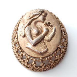 Vintage Cameo Brooch
